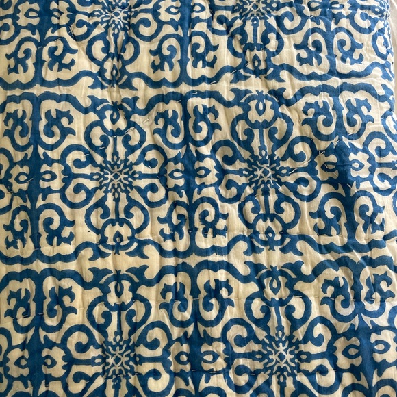 Roller Rabbit Quilt - Picture 2 of 10